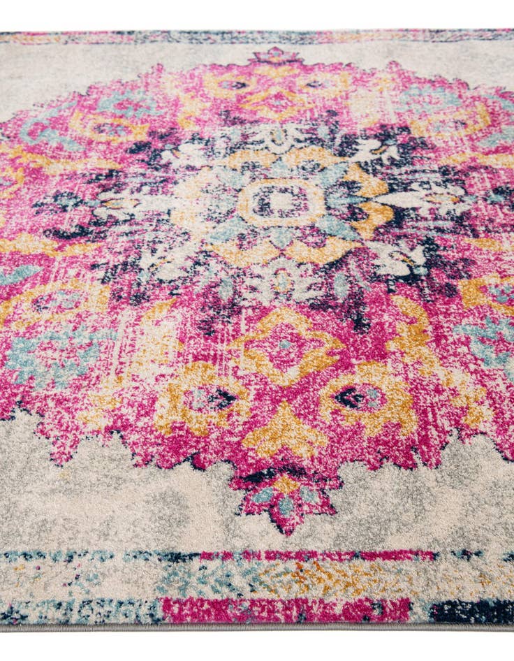Detail image of  6' x 9' Fleur Rug