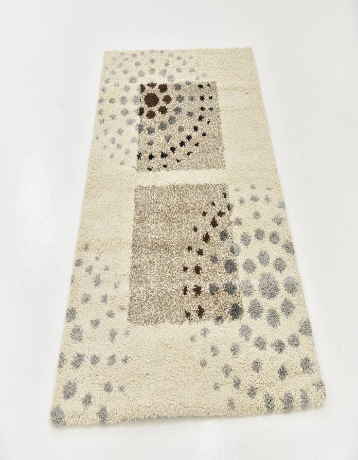 Detail image of  4' x 5' 7 Frieze Rug