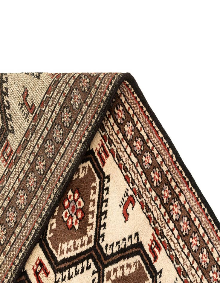 Detail image of  4' 4 x 6' 8  Hand Knotted Gabbeh Wool Rug