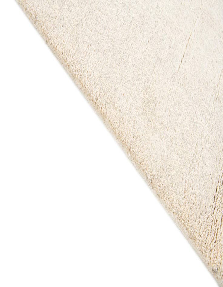 Detail image of  4' 1 x 6'  Hand Knotted Gabbeh Wool Rug