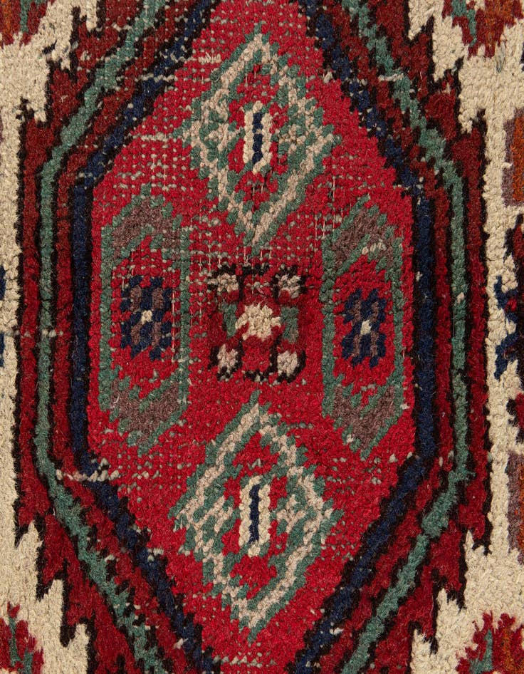 Detail image of  3' 1 x 5' 5  Hand Knotted Hamedan Wool Rug