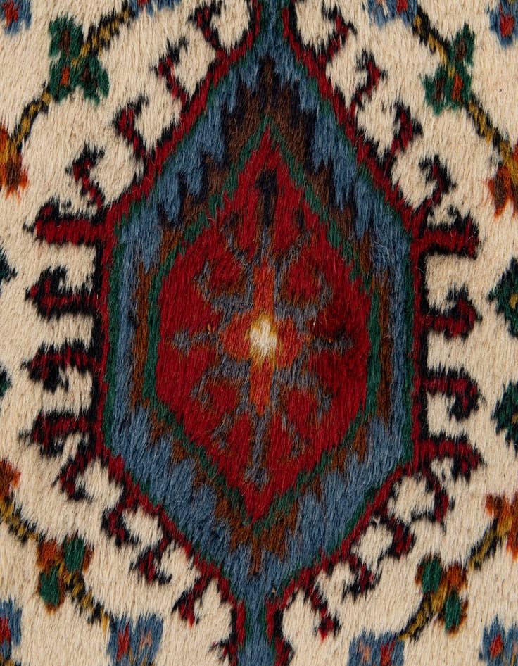 Detail image of  1' 11 x 2' 11  Hand Knotted Hamedan Wool Rug