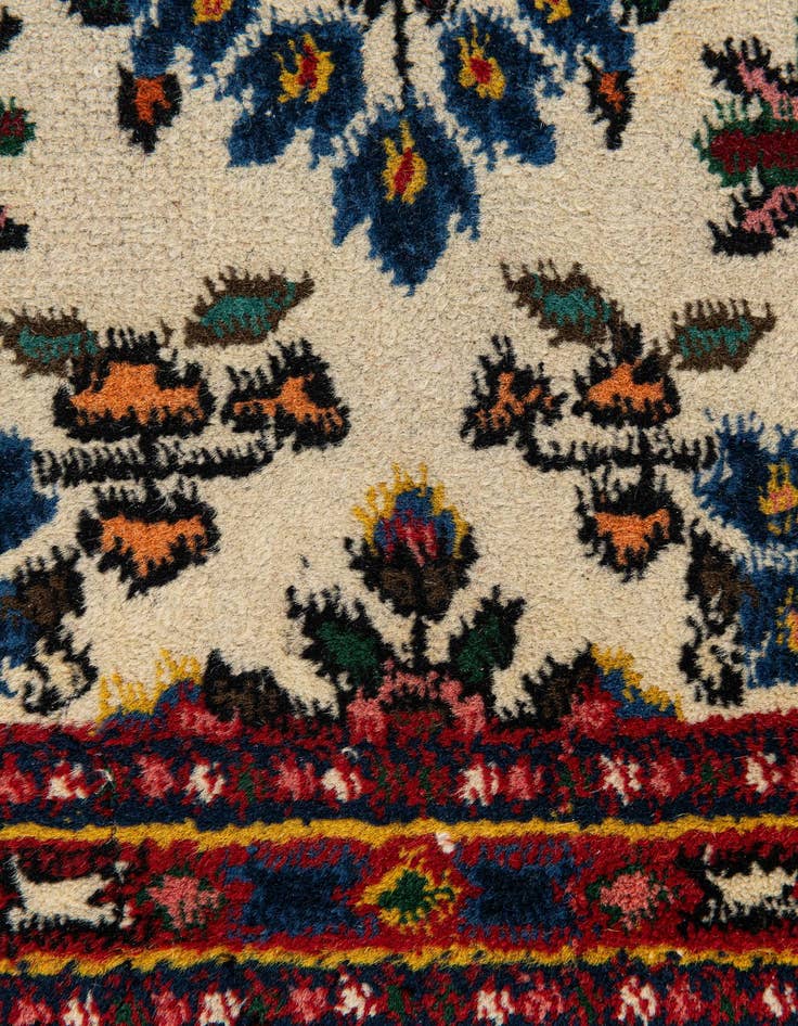 Detail image of  2' x 2' 6  Hand Knotted Hamedan Wool Rug