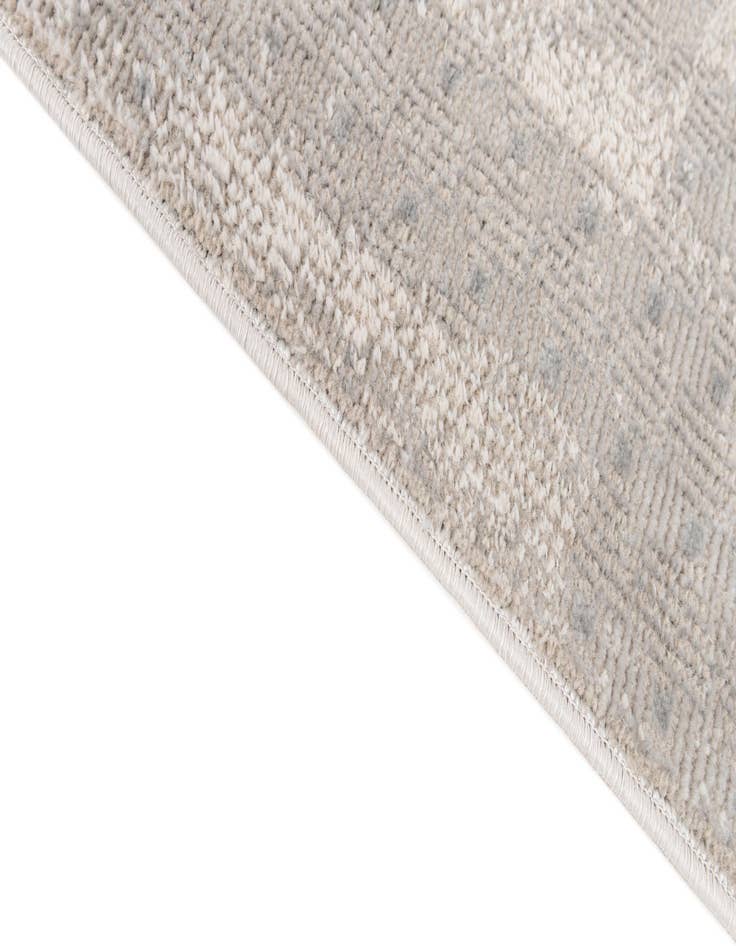 Detail image of  5' x 7' 4 Hanahan Rug