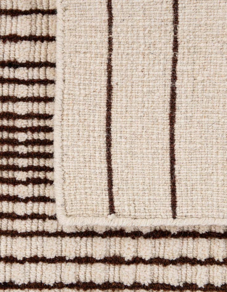 Detail image of  2' 2 x 3' 2  Hand Woven Hand Woven Chindi Cotton Wool Rug