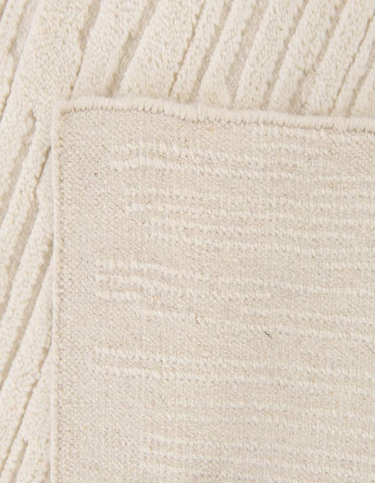 Detail image of  4' x 6' 1  Hand Woven Hand Woven Rug