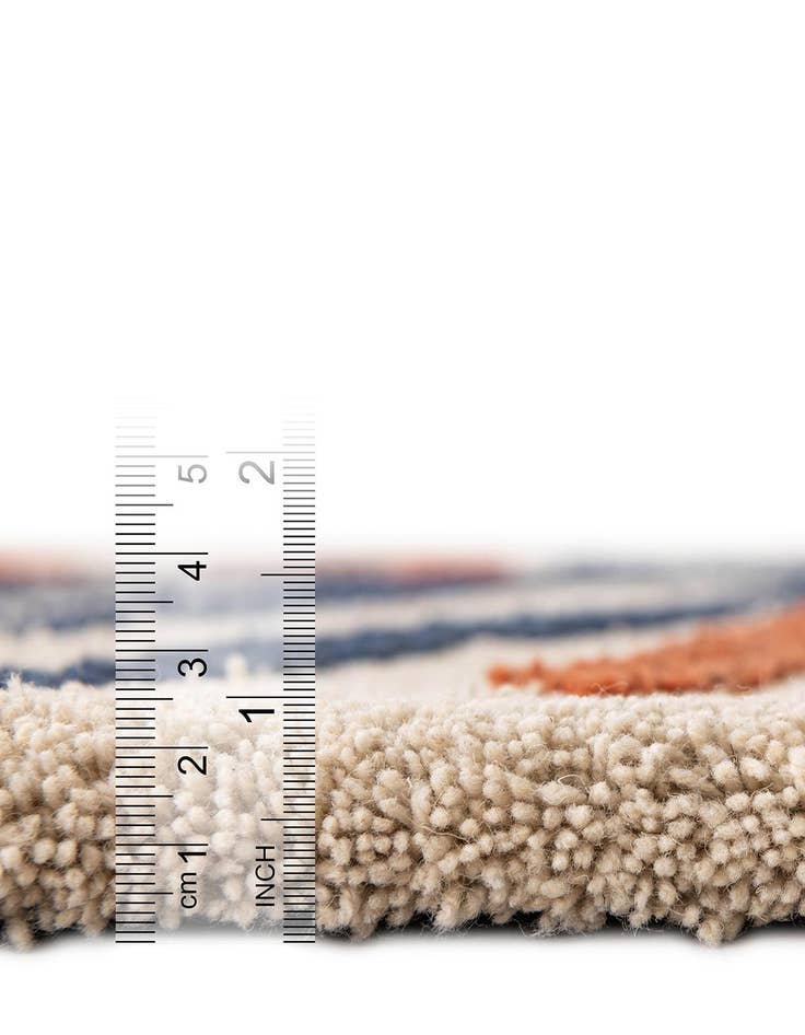 Detail image of  3' 3 x 5' 3 Handtufted Wool Rug