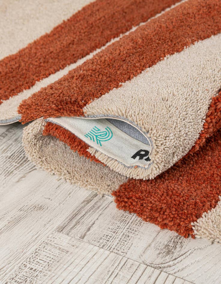 Detail image of  7' 1 x 10' Handtufted Wool Rug