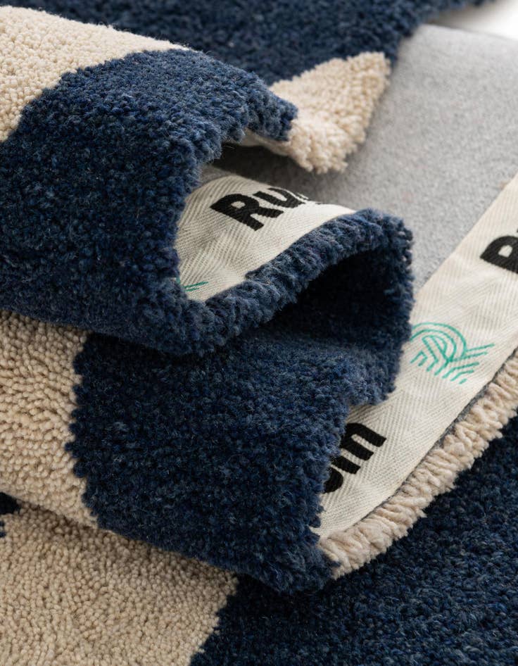 Detail image of  7' 1 x 10' Handtufted Wool Rug