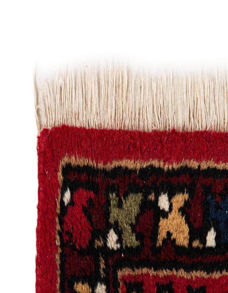 Detail image of  2' x 3'  Hand Knotted Heriz Wool Rug