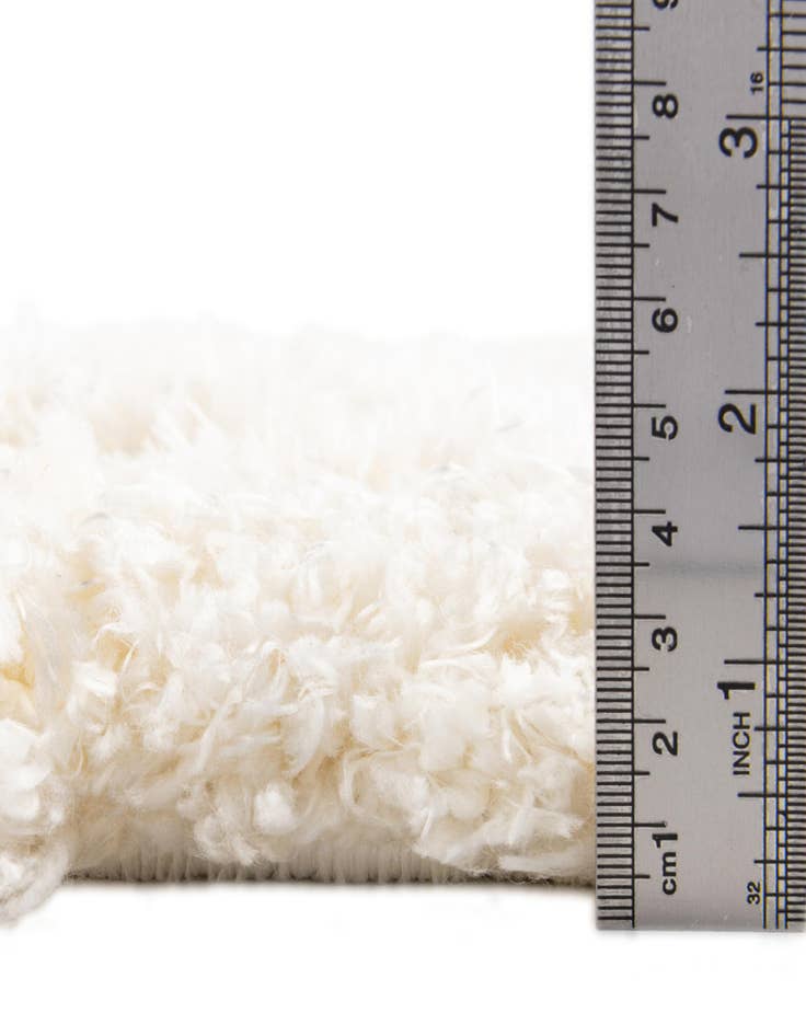 Detail image of  2' x 3' 7 Infinity Shag Rug