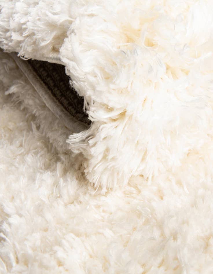 Detail image of  2' x 3' 7 Infinity Shag Rug