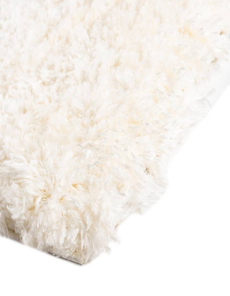 Detail image of  2' x 3' 7 Infinity Shag Rug