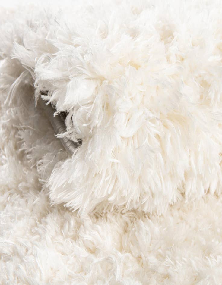 Detail image of  2' x 3' 7 Infinity Shag Rug