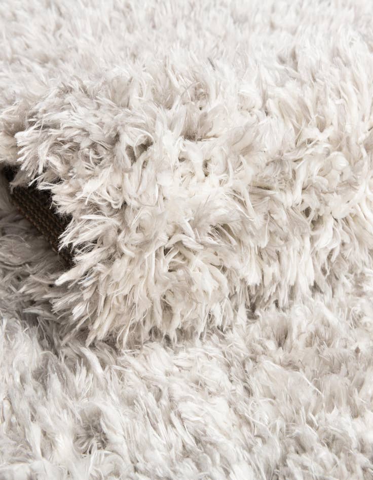 Detail image of  5' 3 x 7' 7 Infinity Shag Rug