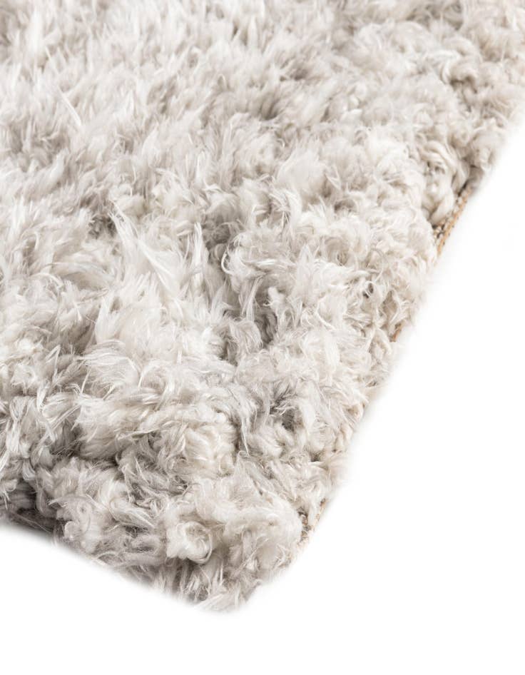 Detail image of  5' 3 x 7' 7 Infinity Shag Rug