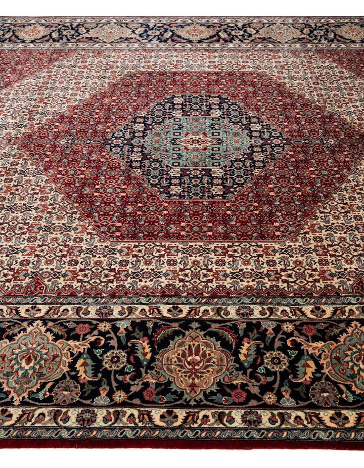 Detail image of  7' 1 x 10' 2  Hand Knotted Isfahan Oriental Wool Rug