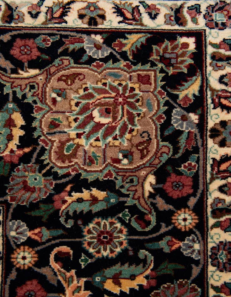 Detail image of  7' 1 x 10' 2  Hand Knotted Isfahan Oriental Wool Rug