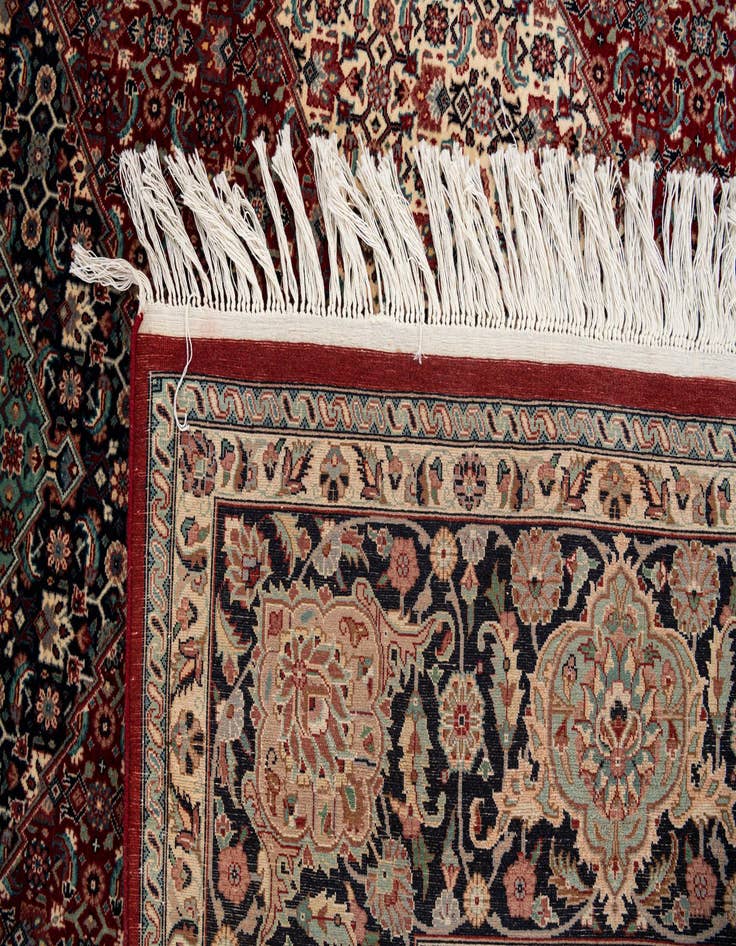 Detail image of  7' 1 x 10' 2  Hand Knotted Isfahan Oriental Wool Rug