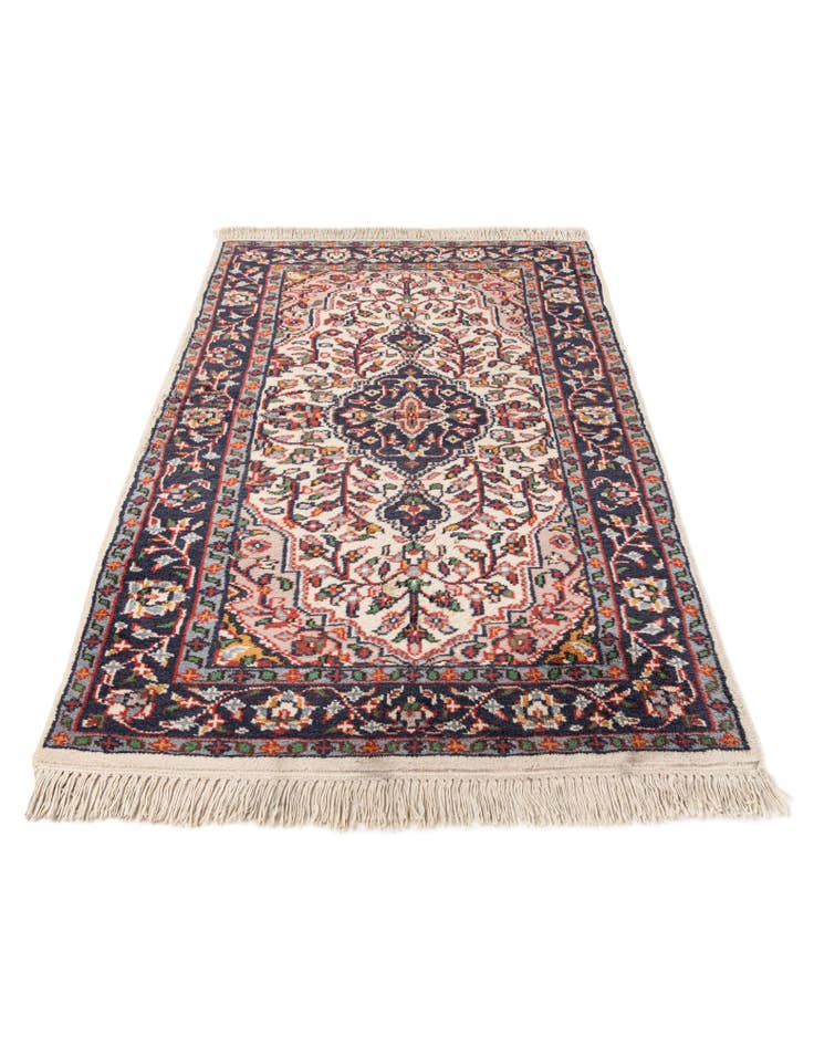 Detail image of  3' 1 x 5' 3  Hand Knotted Isfahan Wool Rug