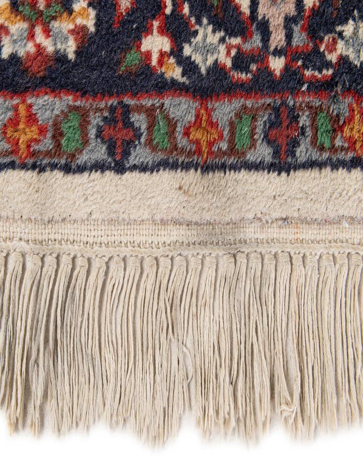 Detail image of  3' 1 x 5' 3  Hand Knotted Isfahan Wool Rug