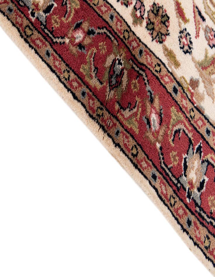 Detail image of  3' x 5' 4  Hand Knotted Isfahan Wool Rug