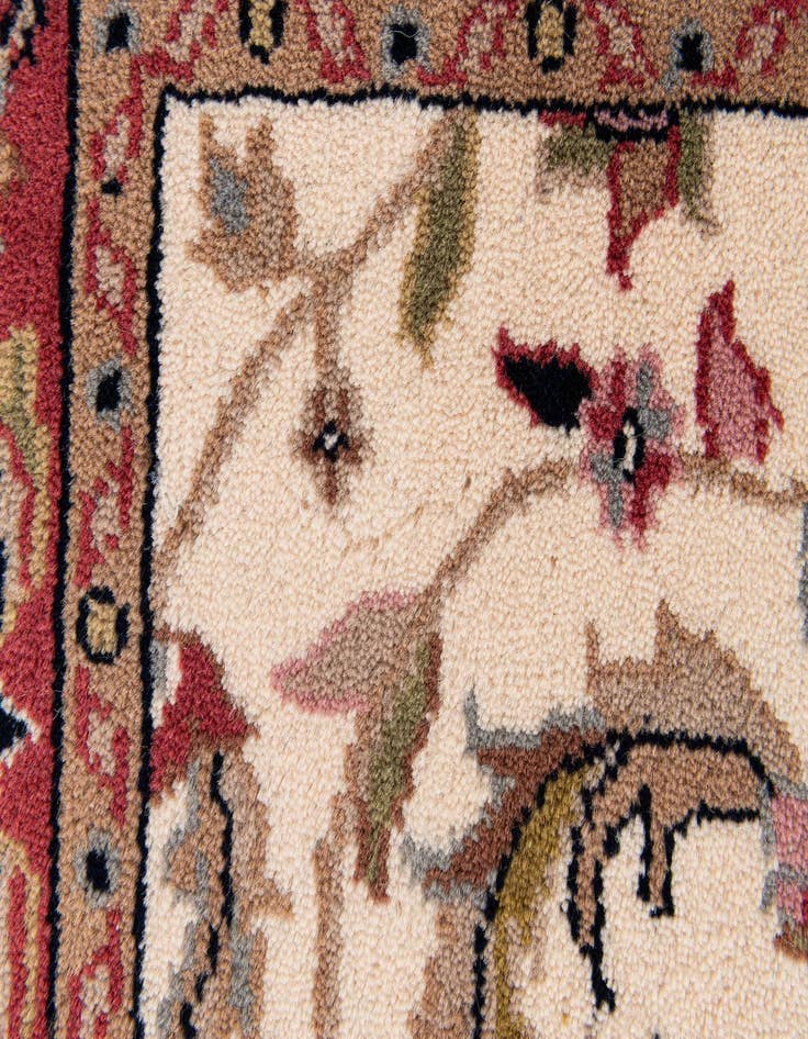 Detail image of  3' x 5' 4  Hand Knotted Isfahan Wool Rug