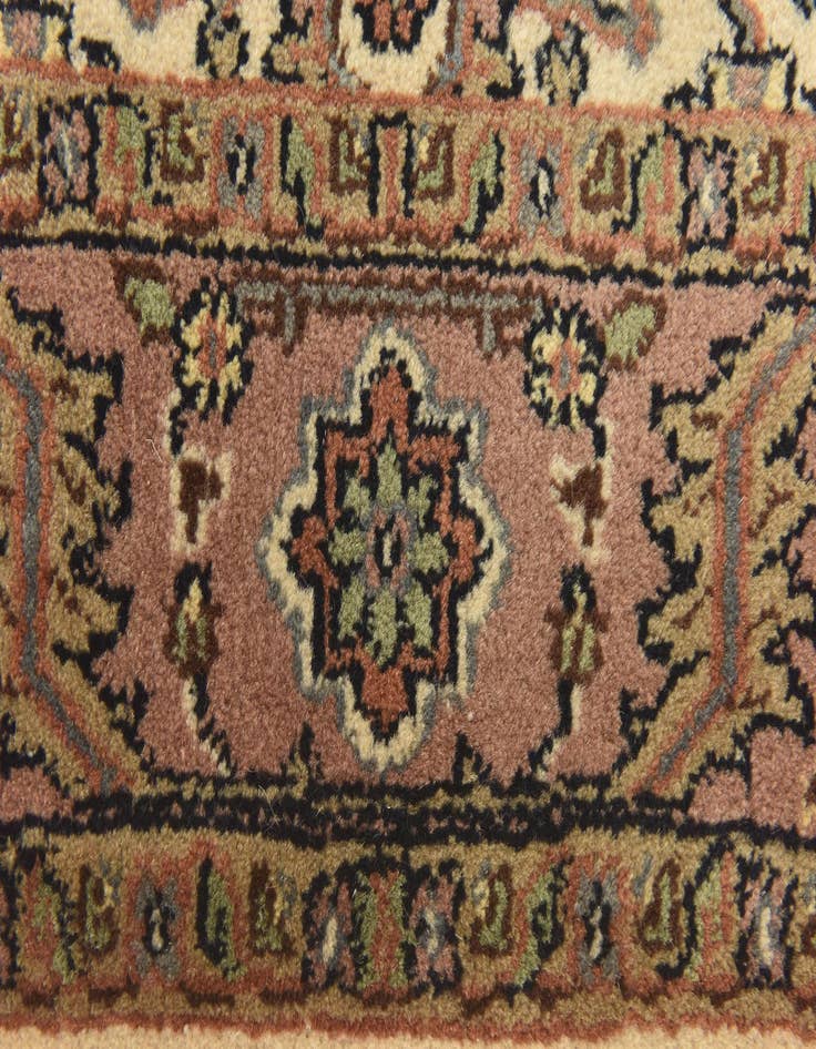 Detail image of  3' 4 x 5' 4  Hand Knotted Jaipur Agra Wool Rug