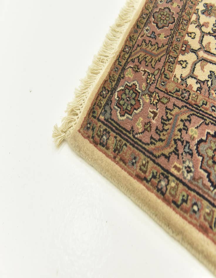 Detail image of  3' 4 x 5' 4  Hand Knotted Jaipur Agra Wool Rug