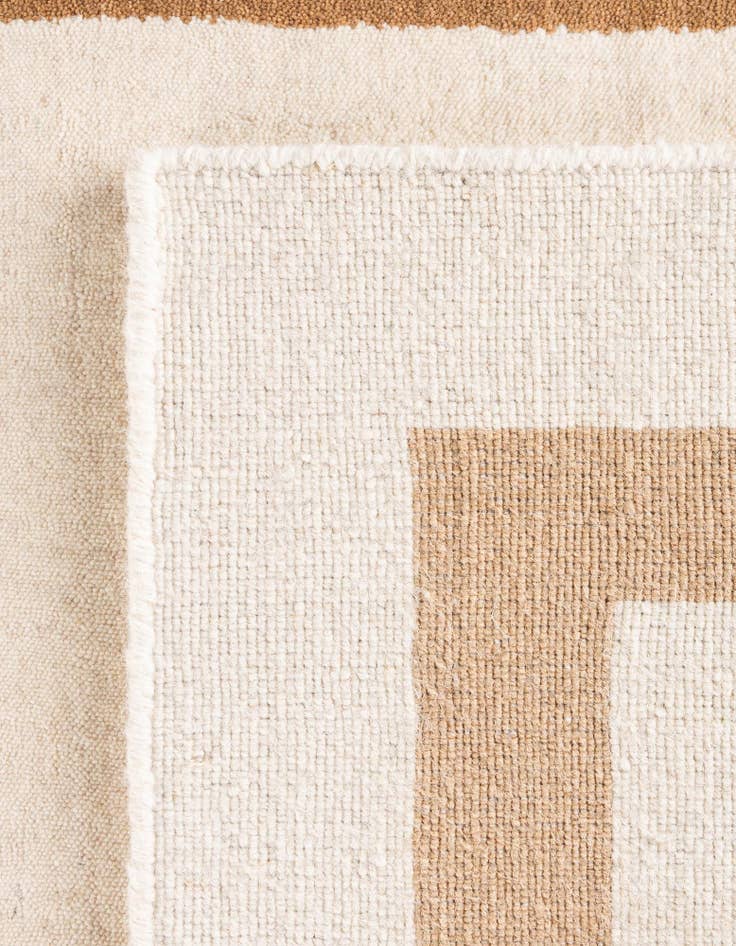 Detail image of  2' 2 x 3' 1 Jill Zarin Border Wool Rug