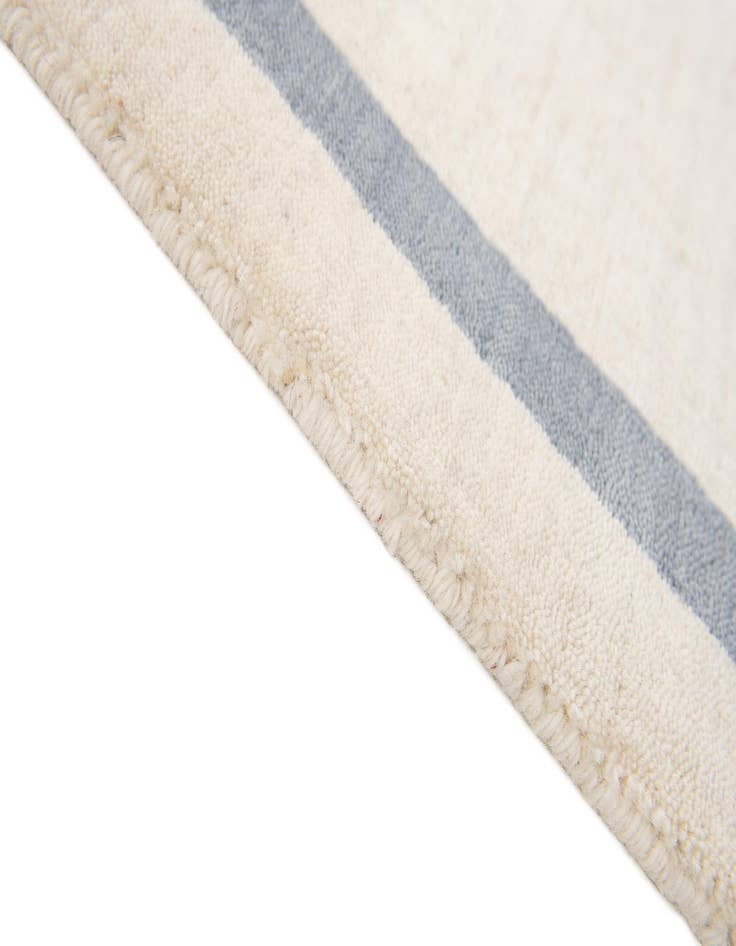 Detail image of  2' x 3'  Hand Woven Jill Zarin English Manor Rug