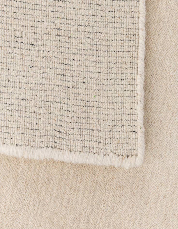 Detail image of  2' 2 x 3' 3  Hand Woven Jill Zarin English Manor Wool Rug