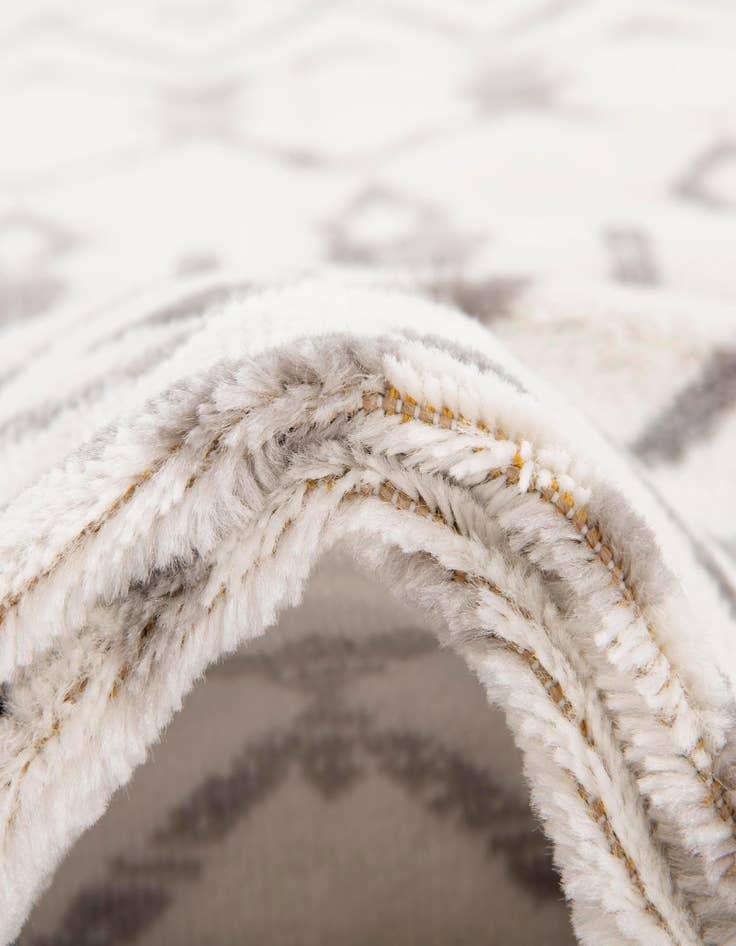 Detail image of  7' 10 x 11' Kasbah Trellis Rug