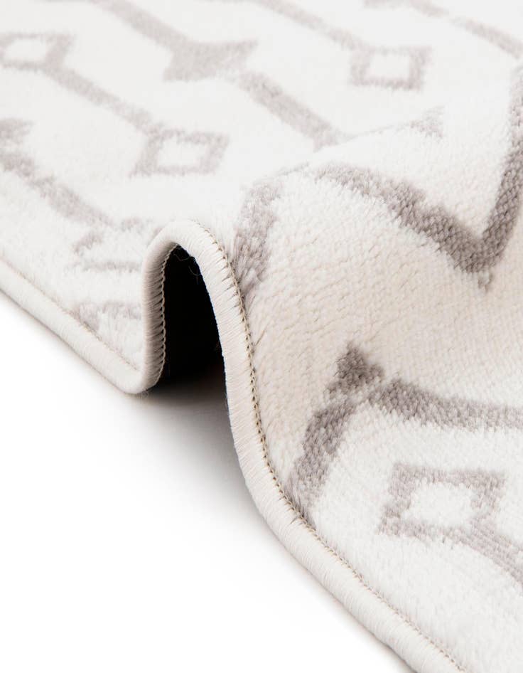 Detail image of  7' 10 x 11' Kasbah Trellis Rug