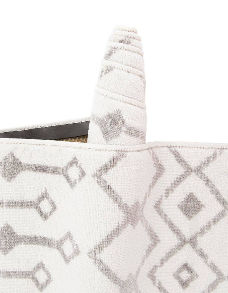 Detail image of  7' 10 x 11' Kasbah Trellis Rug