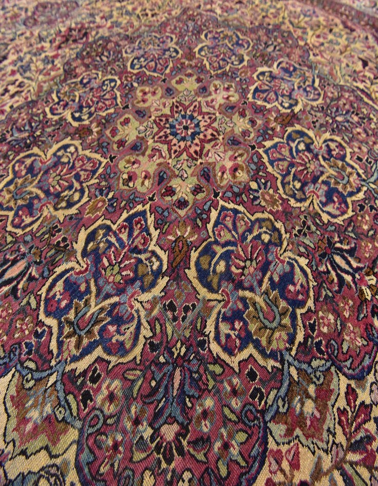 Detail image of  8' 9 x 11' 8  Hand Knotted Kashan Persian Wool Rug