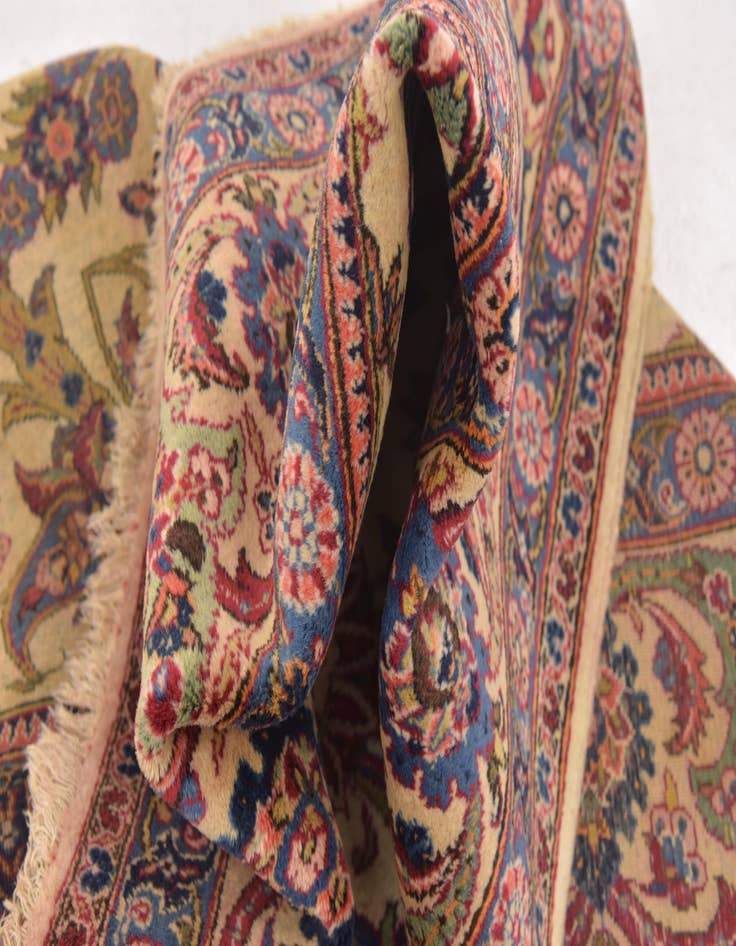 Detail image of  7' 3 x 10' 5  Hand Knotted Kashan Persian Wool Rug