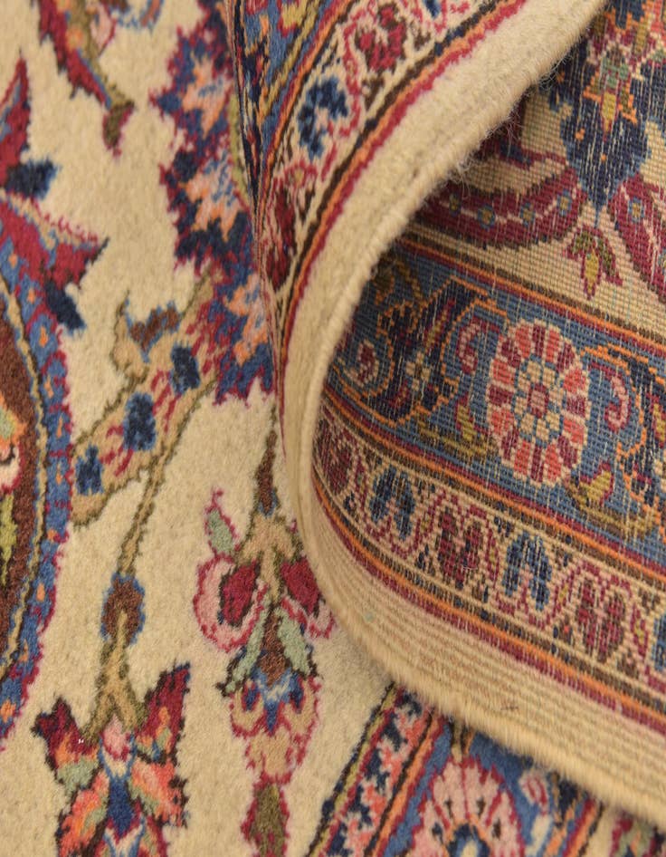 Detail image of  7' 3 x 10' 5  Hand Knotted Kashan Persian Wool Rug