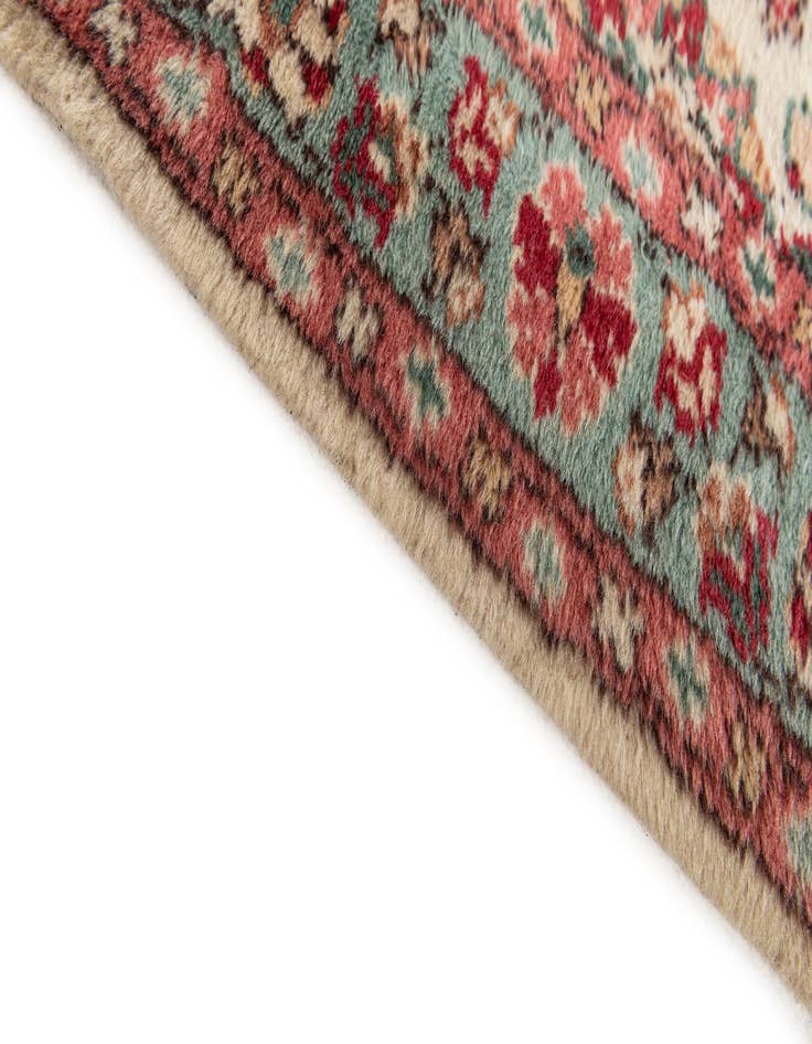 Detail image of  3' 3 x 4' 10  Hand Knotted Kashan Oriental Wool Rug