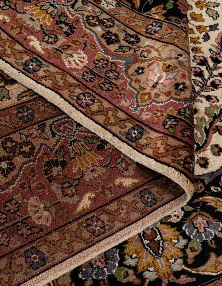 Detail image of  4' 3 x 5' 10  Hand Knotted Kashmir Oriental Rug