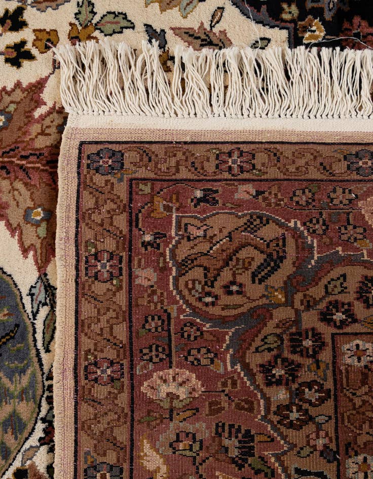 Detail image of  4' 3 x 5' 10  Hand Knotted Kashmir Oriental Rug