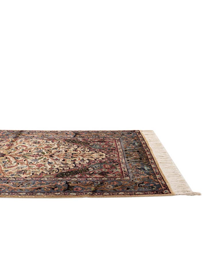 Detail image of  3' 2 x 5' 4  Hand Knotted Kashmir Rug