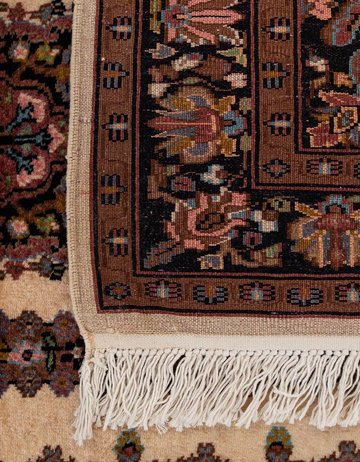 Detail image of  3' 4 x 5'  Hand Knotted Kashmir Oriental Wool Rug