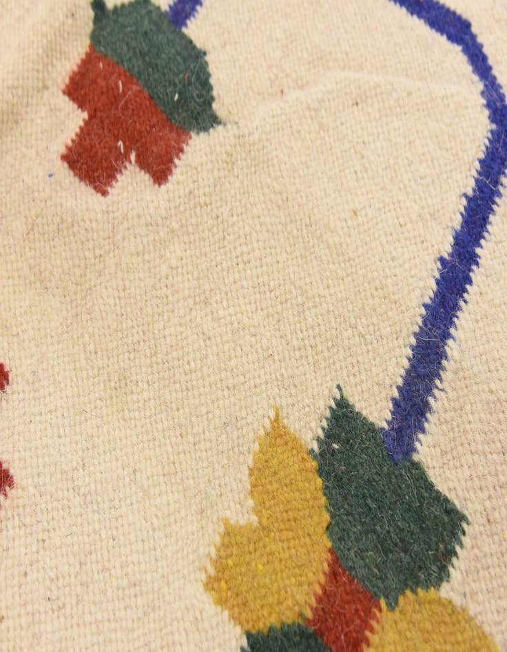 Detail image of  6' 6 x 8' 1  Hand Woven Kilim Dhurrie Wool Rug