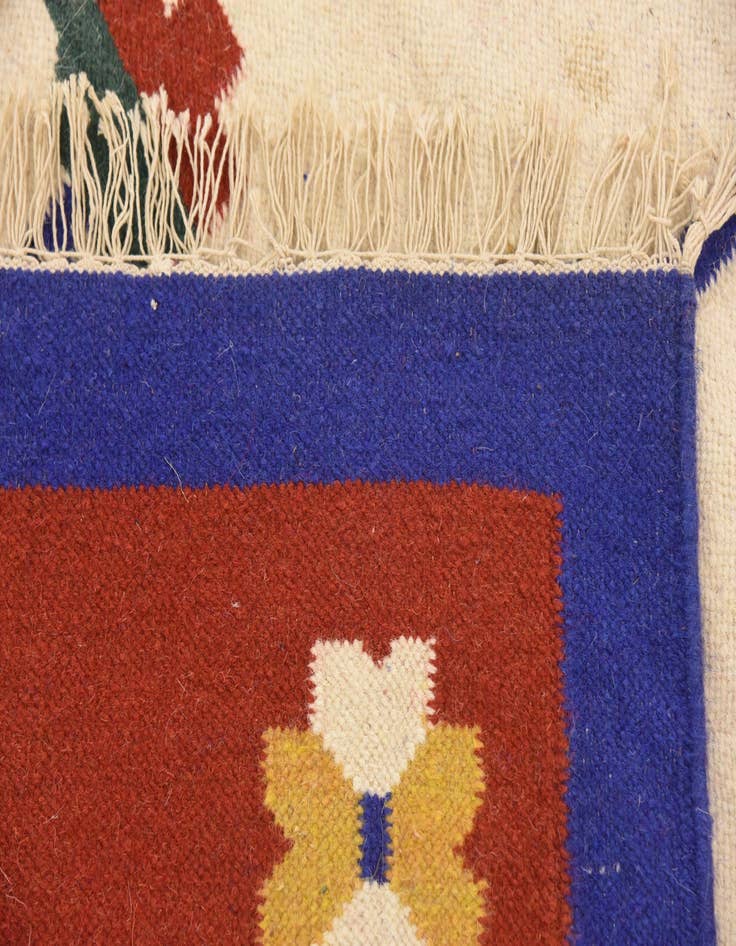Detail image of  6' 6 x 8' 1  Hand Woven Kilim Dhurrie Wool Rug