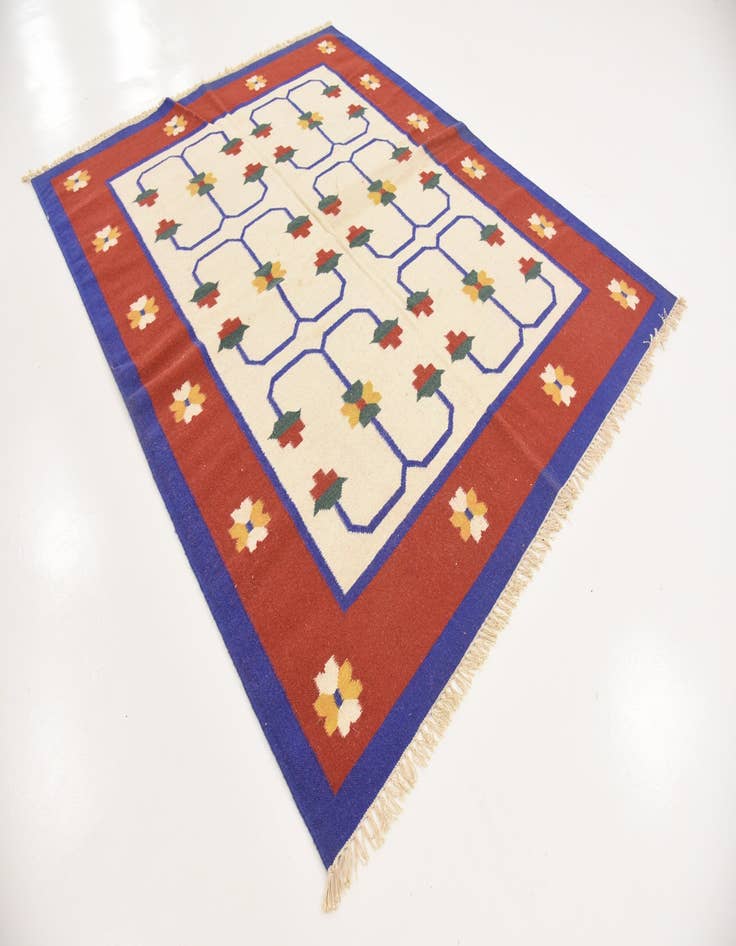 Detail image of  6' 6 x 8' 1  Hand Woven Kilim Dhurrie Wool Rug