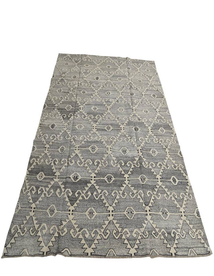 Detail image of  8' 3 x 9' 6  Hand Woven Kilim Fars Wool Rug