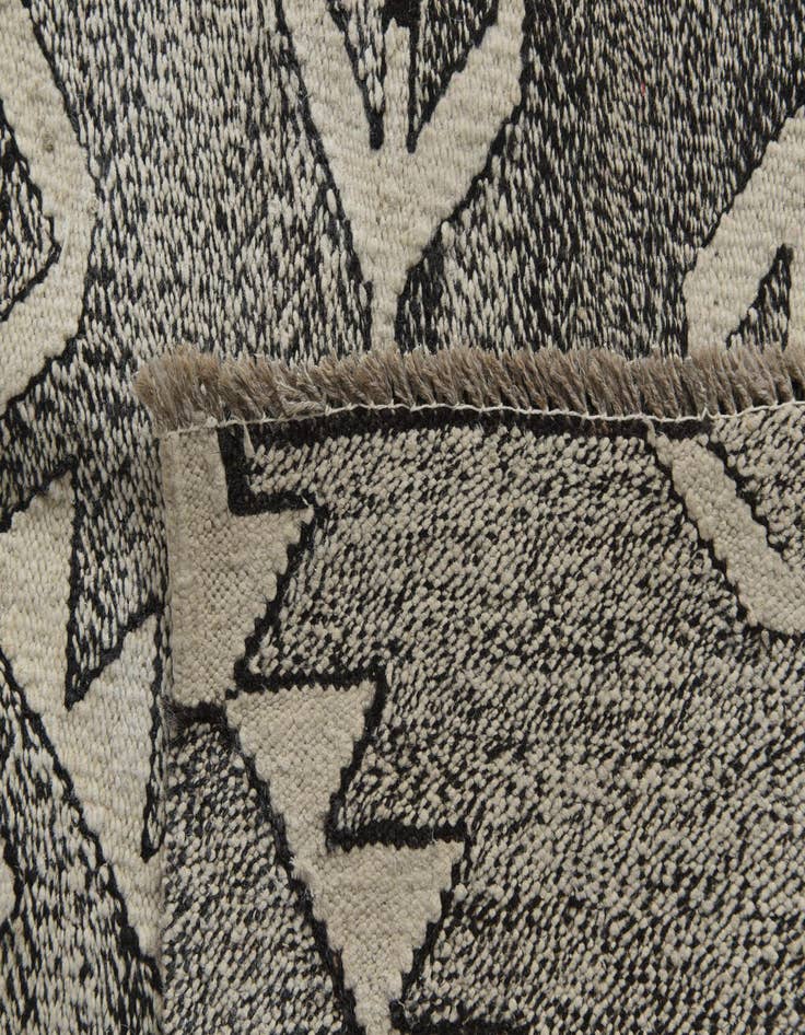 Detail image of  8' 3 x 9' 6  Hand Woven Kilim Fars Wool Rug