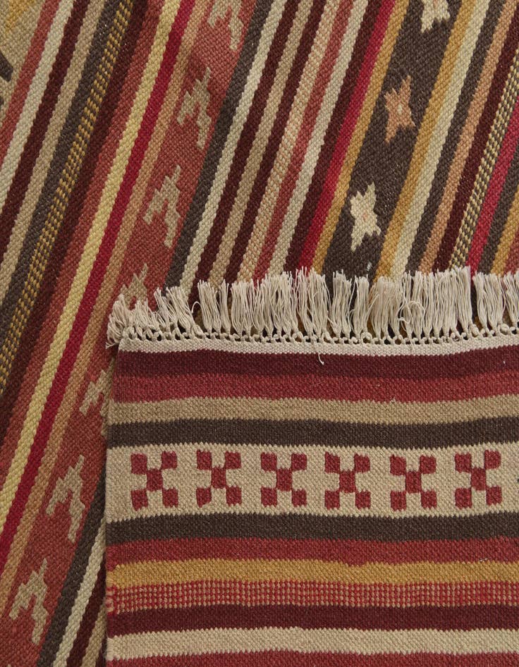 Detail image of  5' 7 x 7' 8  Hand Woven Kilim Fars Wool Rug