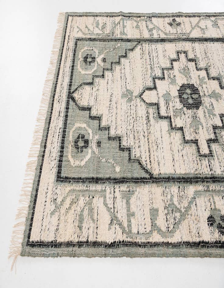 Detail image of  5' 2 x 8' 2  Hand Woven Kilim Jute Rug